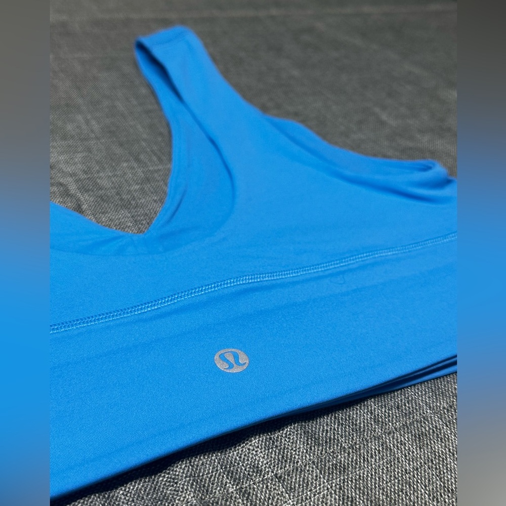 Lululemon Align V- Neck Bra A/B Cup. NWT. POOL.